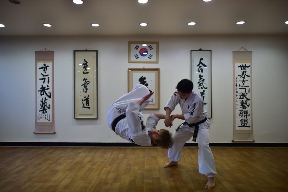 hankimuye technique wrist lock
